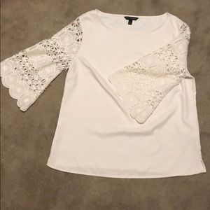 Lace sleeved blouse
